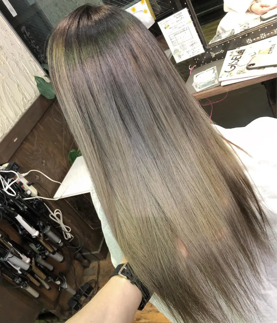 ロング Loob.TOKYO MIYA🌈のヘアスタイル