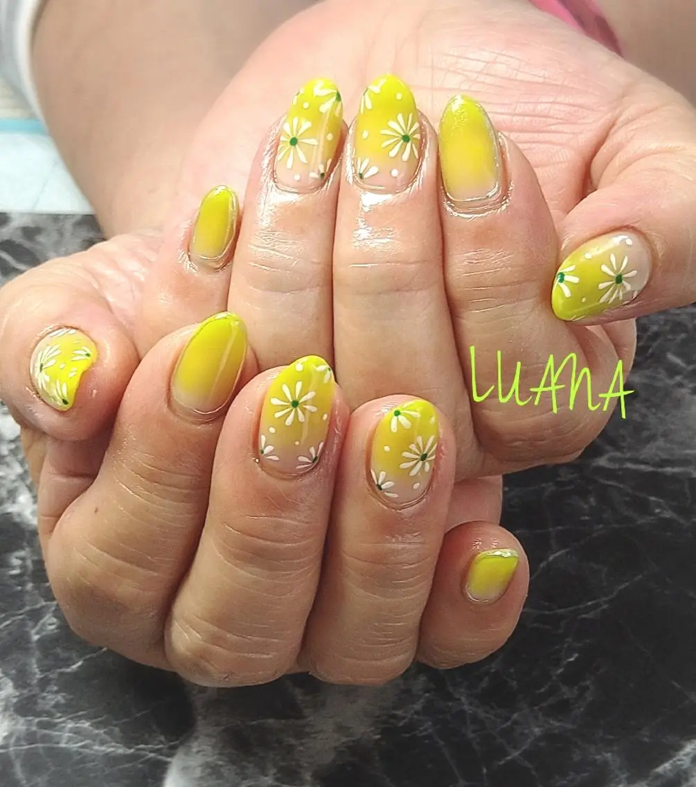 ネイル LUANA TAKAHASHIのネイルデザイン