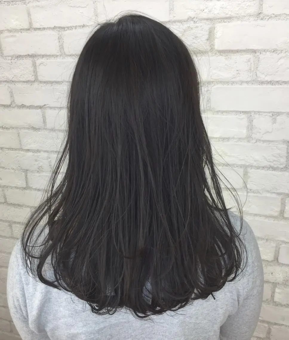 セミロング TOMOYA/ ショート、レイヤーのヘアスタイル