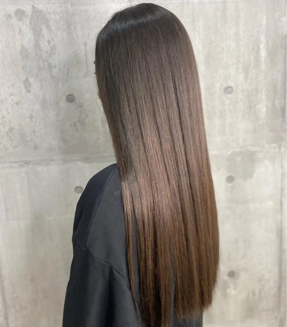 セミロング カラー エドルカラー 髪質改善 トリートメント 【透明感、艶髪】西村 有司のヘアスタイル