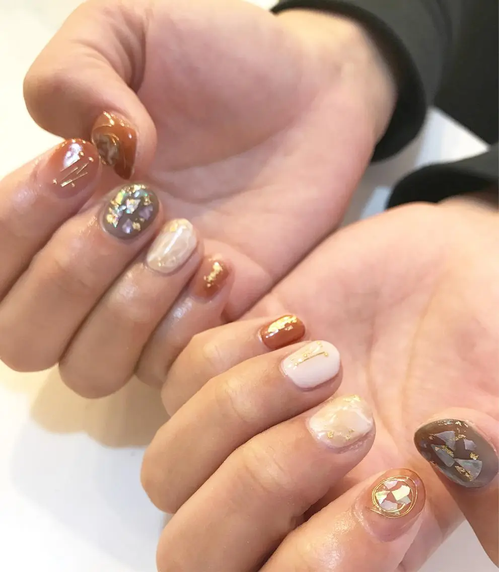 ネイル 大理石ネイル(マーブル) ニュアンスネイル 板垣 綾乃のネイルデザイン