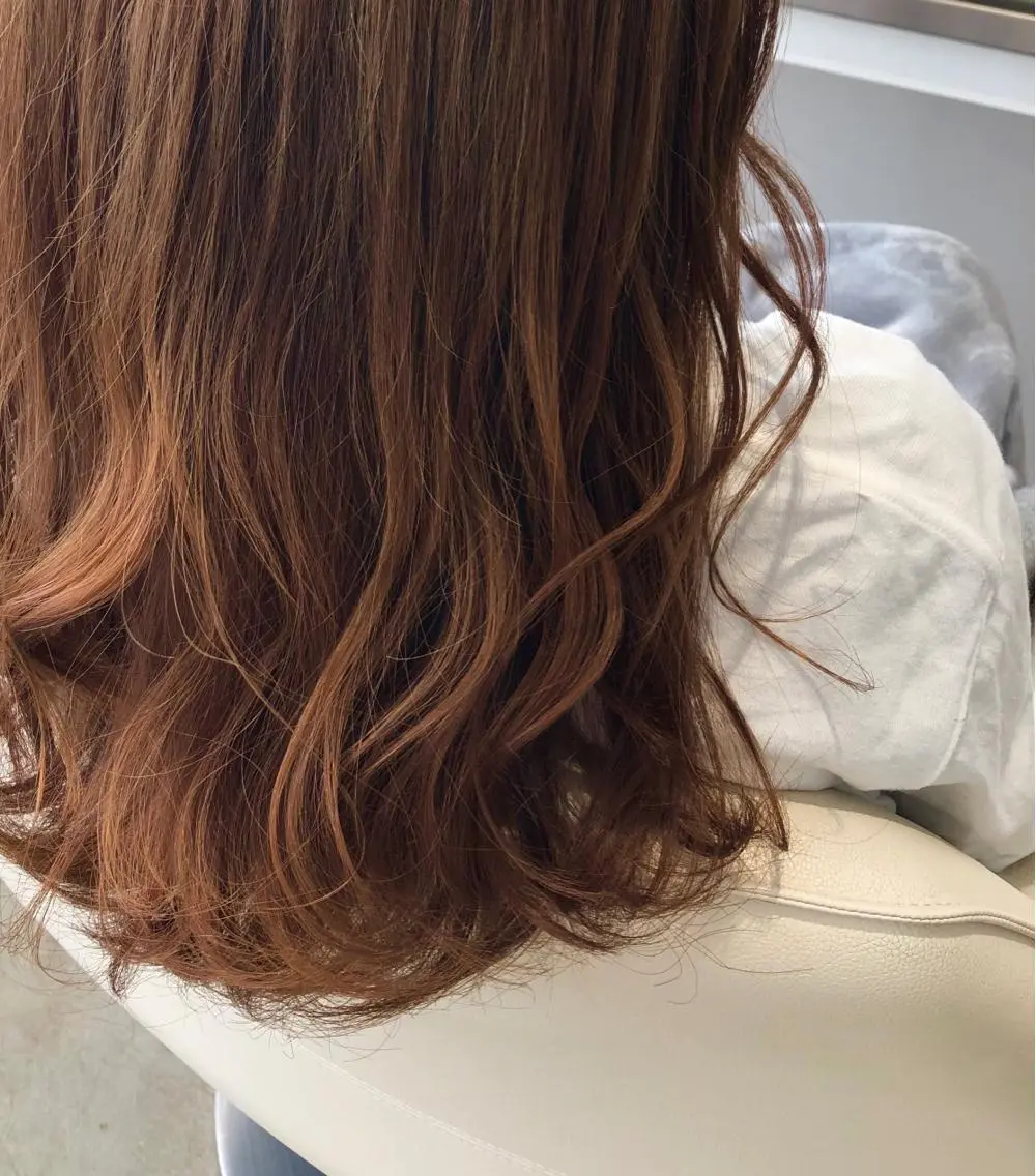 ロング カラー 宮崎 睦のヘアスタイル
