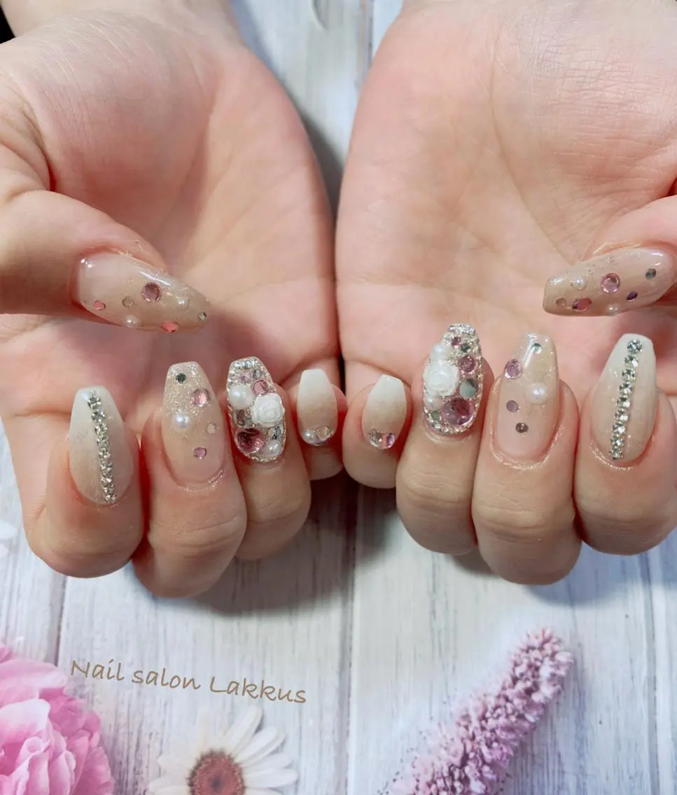 ネイル アートネイル Lakkus T－CHIのネイルデザイン