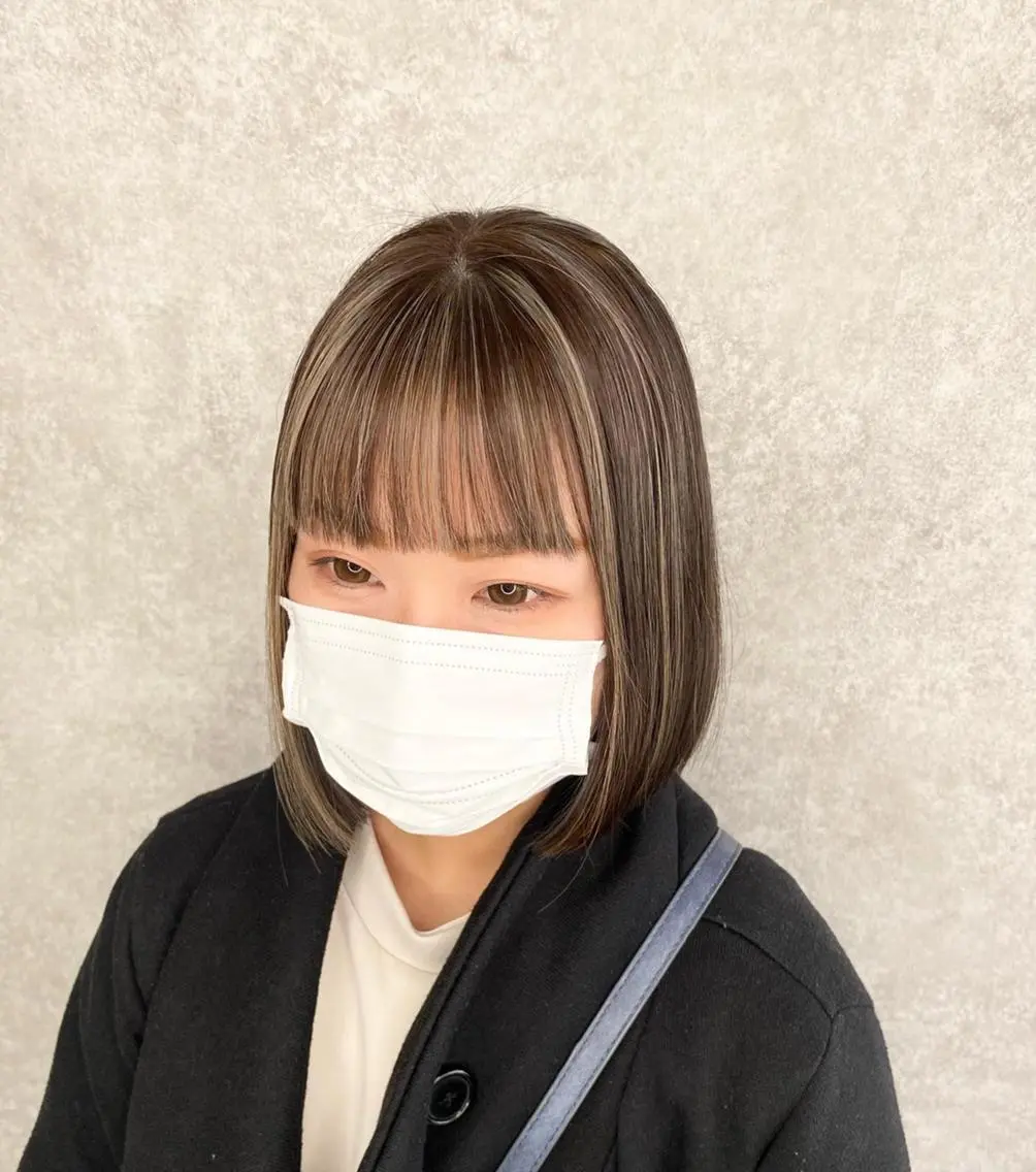 ロング カラー 切りっぱなしボブ ベージュカラー ブラウンカラー 透明感カラー ハイライトカラー UNDER vr 【アンダーバー】のヘアスタイル