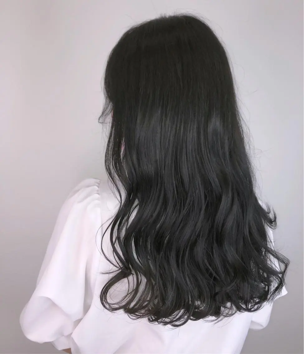 ロング カラー 手島 カミラのヘアスタイル