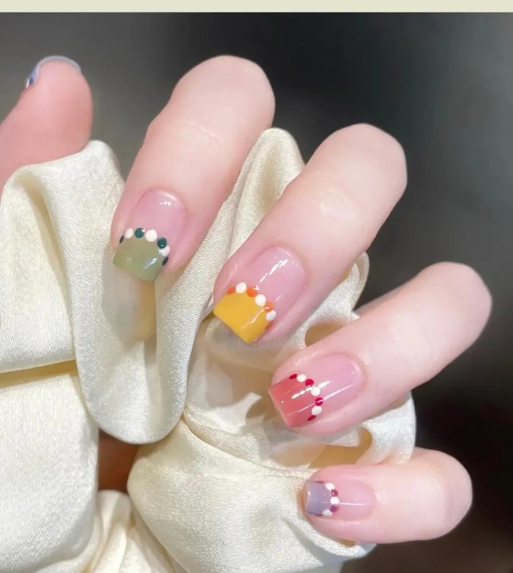 ネイル ハンドネイル Queens ciciのネイルデザイン
