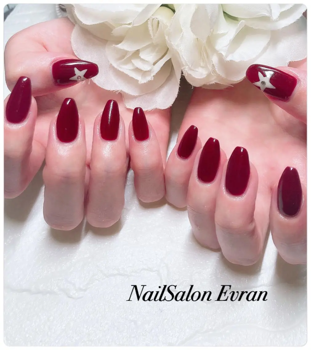 ネイル アートネイル フレンチネイル マグネットネイル 持ち込み ニュアンスネイル ハンドネイル Nail salon Evranのネイルデザイン