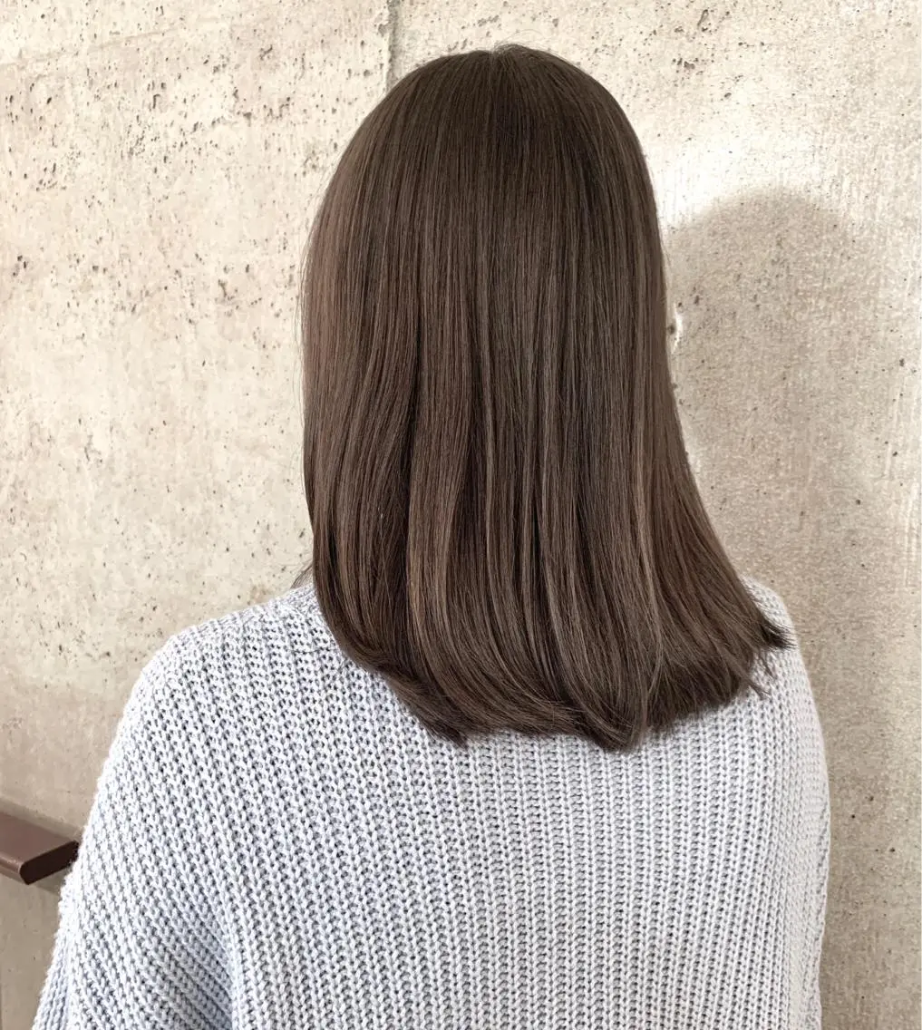 セミロング カラー グレージュ ラベンダーカラー ラベンダーグレージュ ラベンダーグレー 二宮 早智子のヘアスタイル
