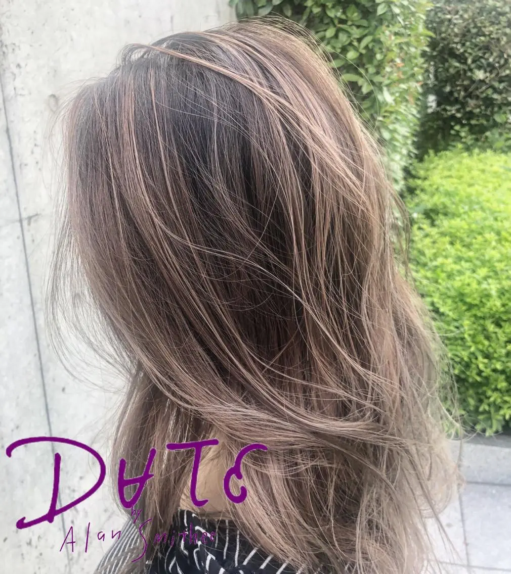 ミディアム カラー パーマ ヘアアレンジ メンズ キッズ ネイル マツエク・マツパ レイヤー/顔周り 韓国ヘア森田和貴のヘアスタイル