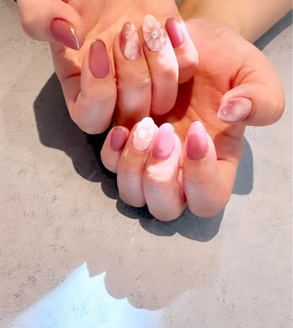 ネイル フラワーネイル マットネイル ミラーネイル ニュアンスネイル ワンカラーネイル ハンドネイル Baden Nail ﾊﾞ-ﾃﾞﾝ ﾈｲﾙのネイルデザイン