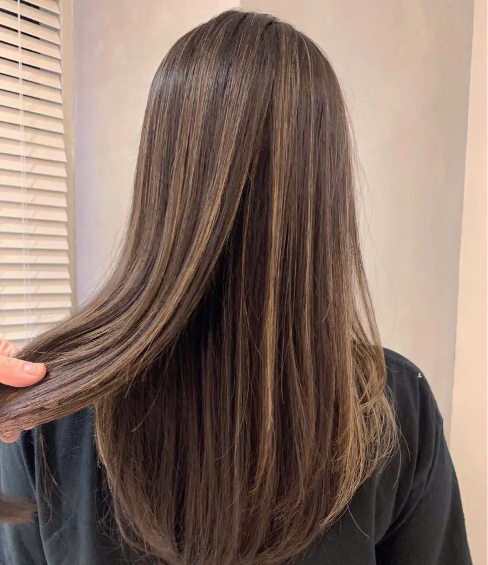 セミロング ハイライト 縮毛矯正 松村 総のヘアスタイル