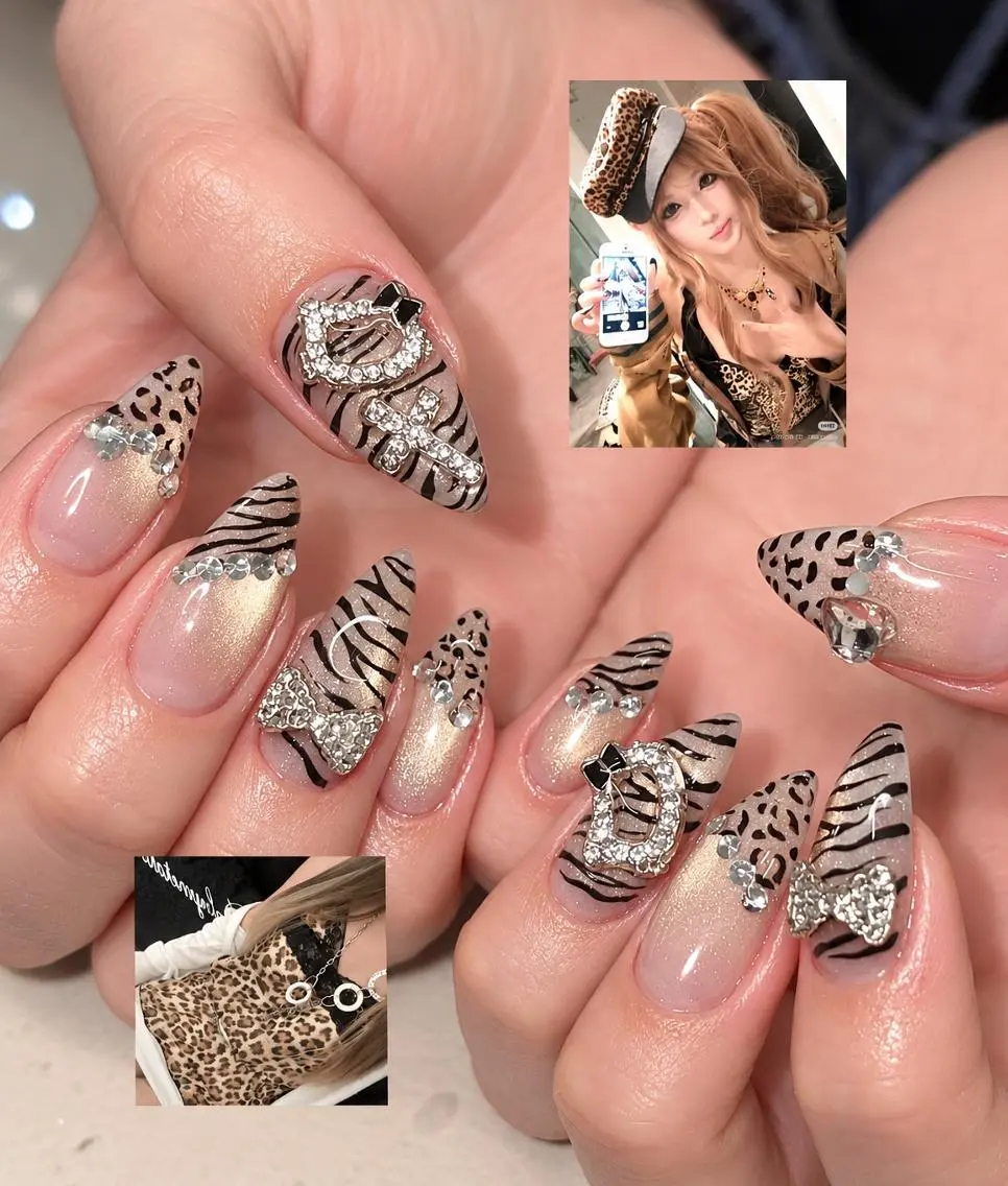 ネイル アートネイル ボルドー 長さ出し ハロウィン キラキラネイル ハンドネイル H-nail ロング/3D/Y2Kのネイルデザイン