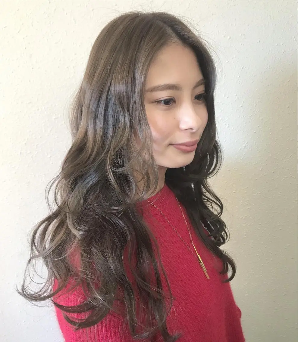 ロング カラー パーマ カット パーマ トリートメント  大貫 茉央のヘアスタイル