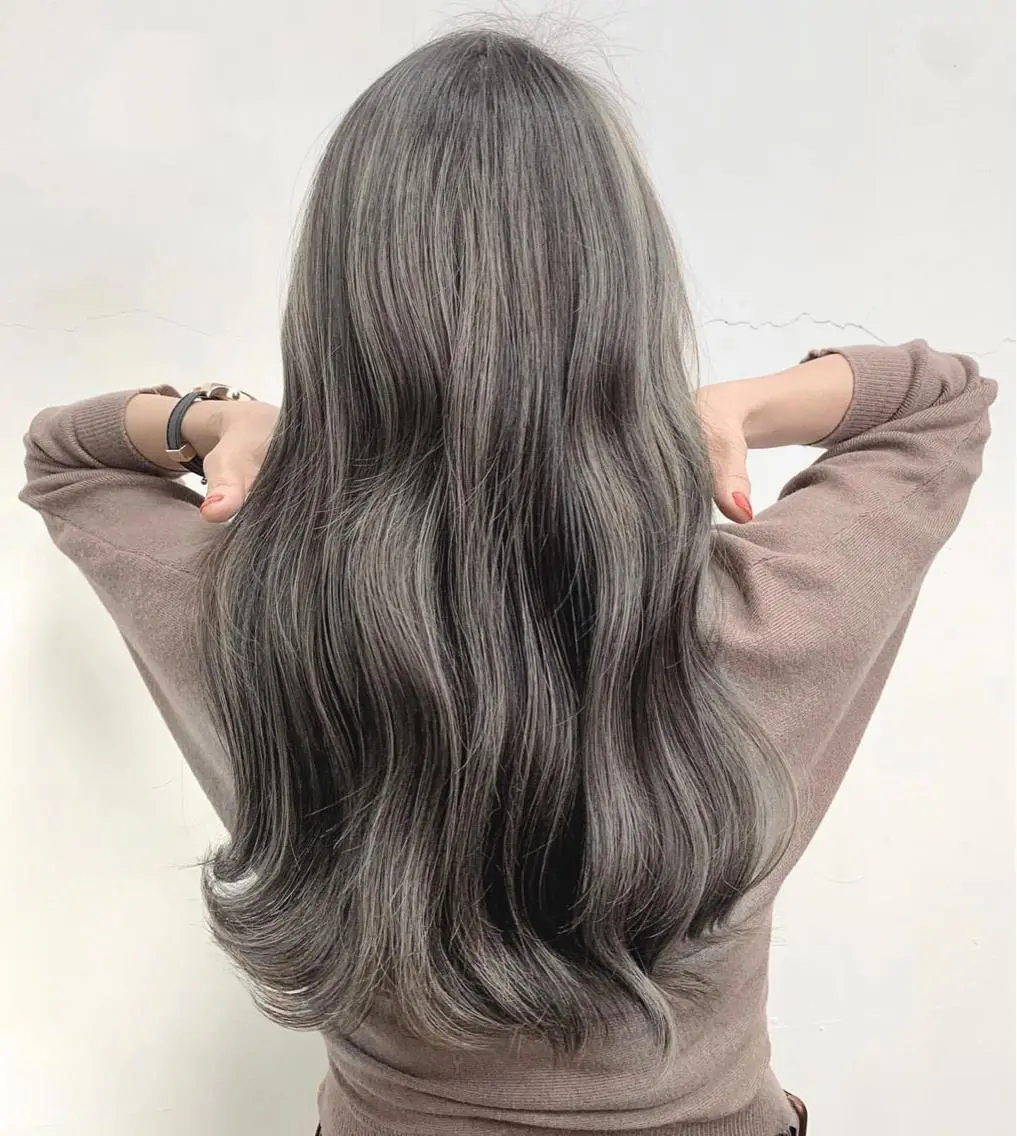 セミロング アッシュ カット ヘアカラー トリートメント 鈴木 一貴のヘアスタイル