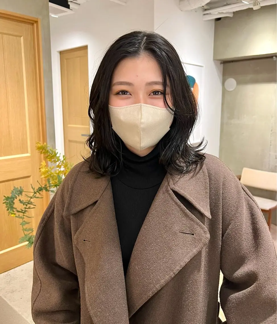 ミディアム 似合わせレイヤー ＆縮毛矯正のヘアスタイル
