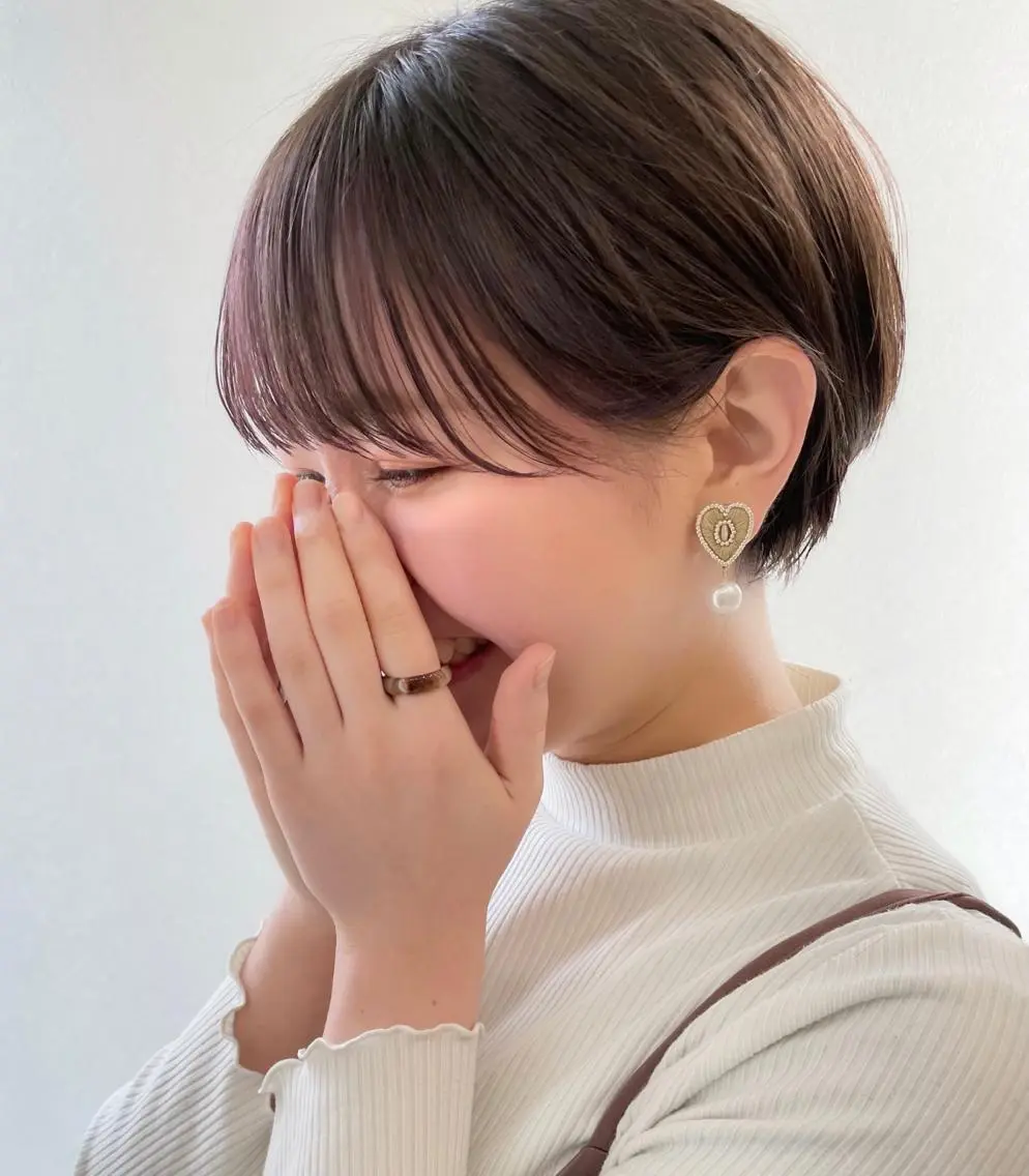 ショート ショートボブ ハンサムショート ボブ ハイライト 髪質改善 🎗️comoda 神戸三宮 髪質改善のヘアスタイル