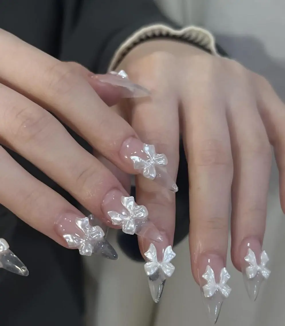 ネイル クリアネイル ハンドネイル Luna Nailsのネイルデザイン