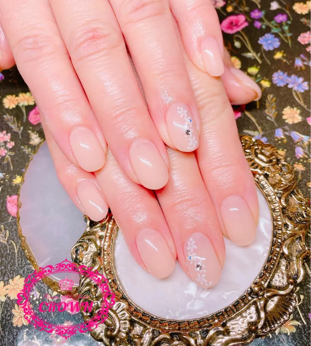 ネイル CROWN プライベートサロンのネイルデザイン