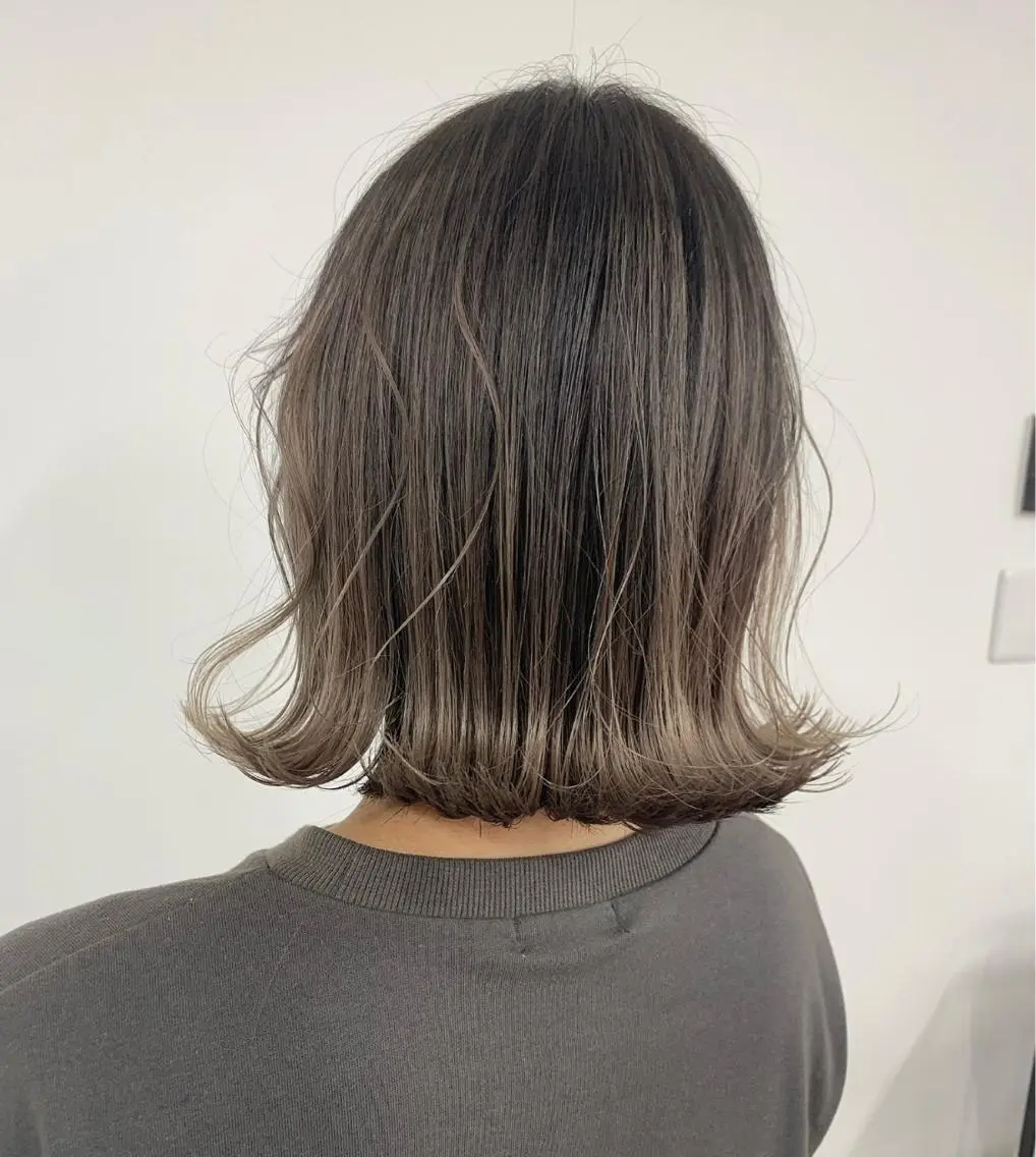 ミディアム レイヤーカット 🌸星名 萌々🌸 Recharme新保のヘアスタイル