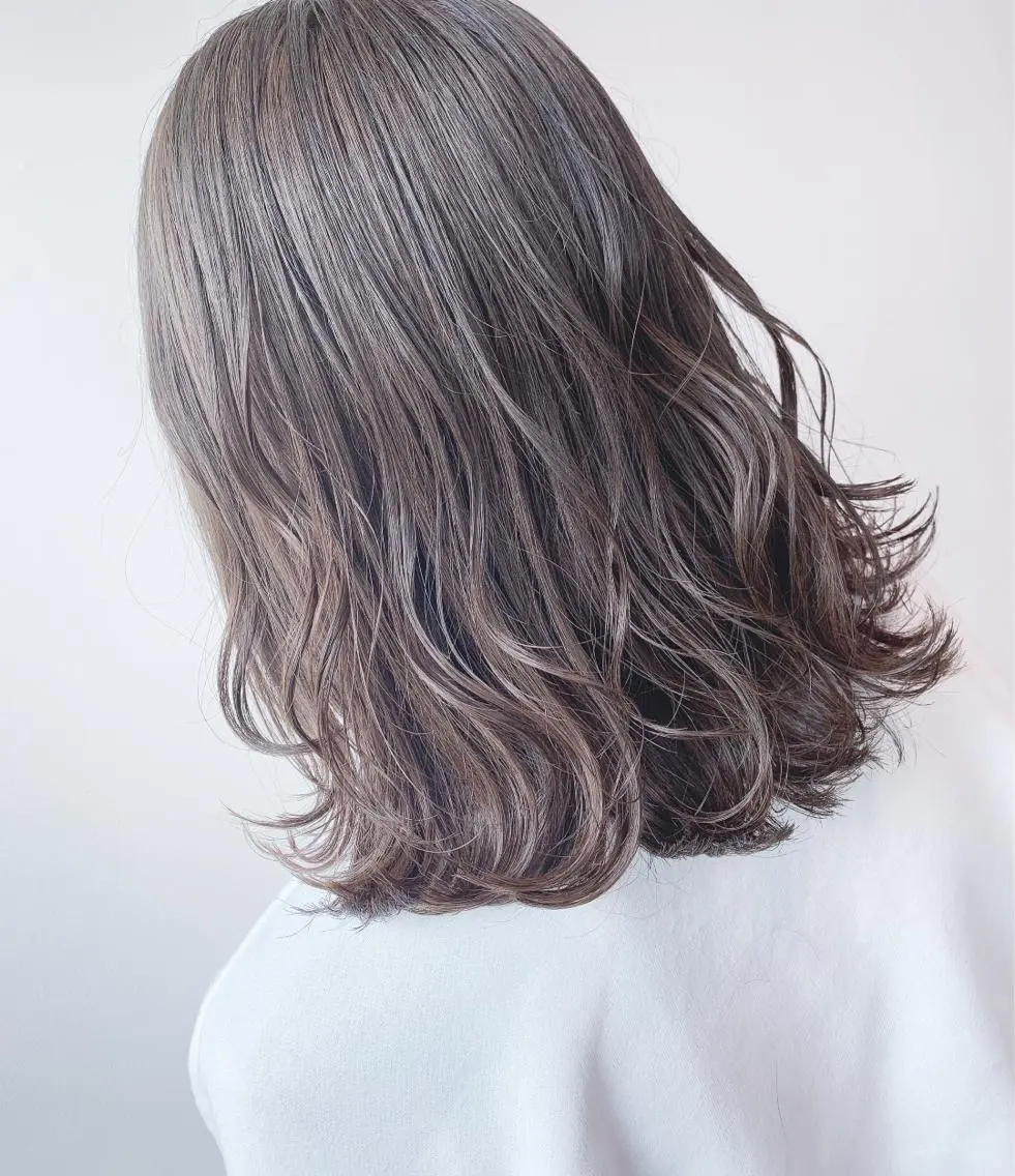 セミロング カラー ヘアカラー トリートメント 🏆ウルフ/レイヤー 指名No.1山口圭佑のヘアスタイル
