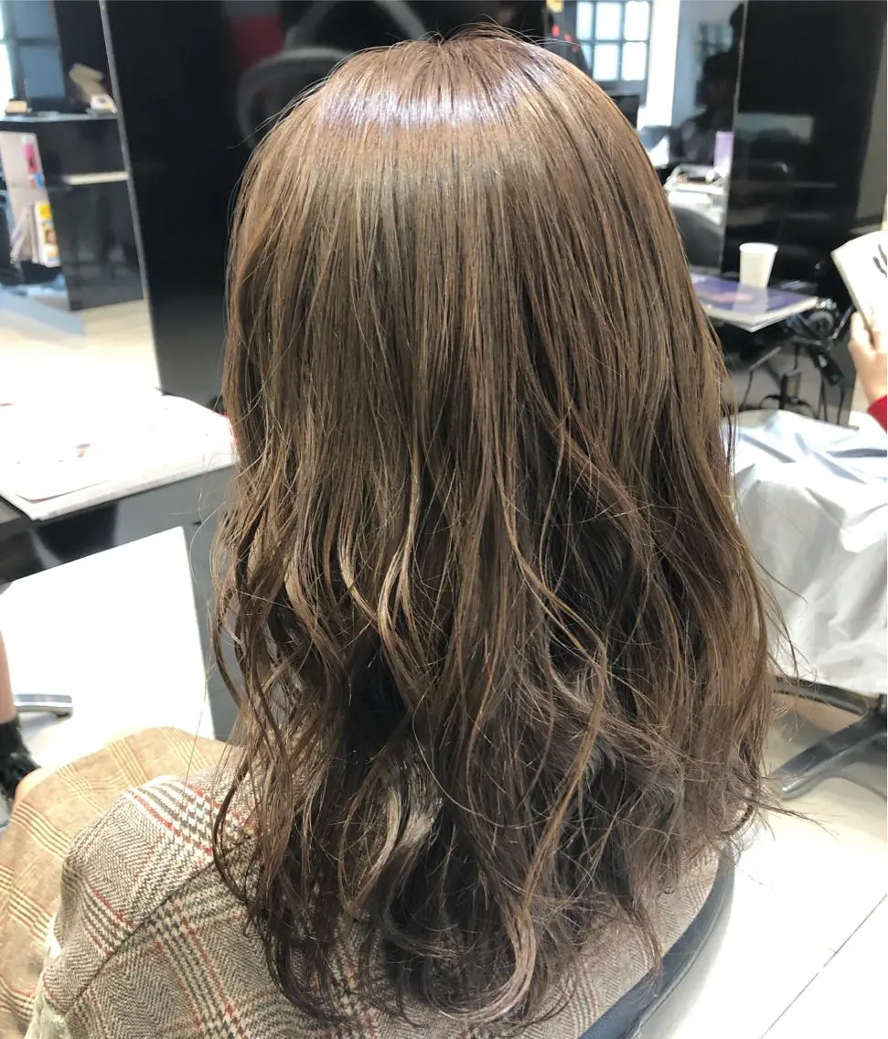 ロング カラー ベージュカラー ブラウンカラー ブラウンベージュ 女性リピ90%🍨 🩷佐藤みずきのヘアスタイル