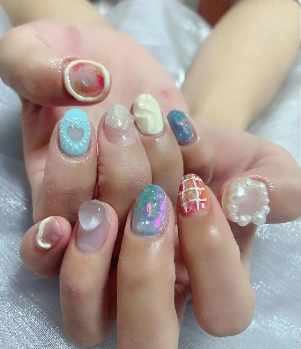 ネイル ニュアンスネイル ＆ME アンドミーのネイルデザイン