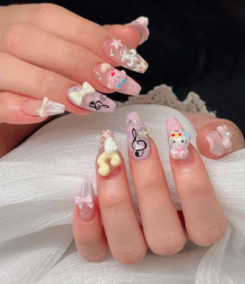 ネイル オーロラネイル ブルー チークネイル フットネイル フレンチネイル ハンドネイル NAILS168 池袋店のネイルデザイン