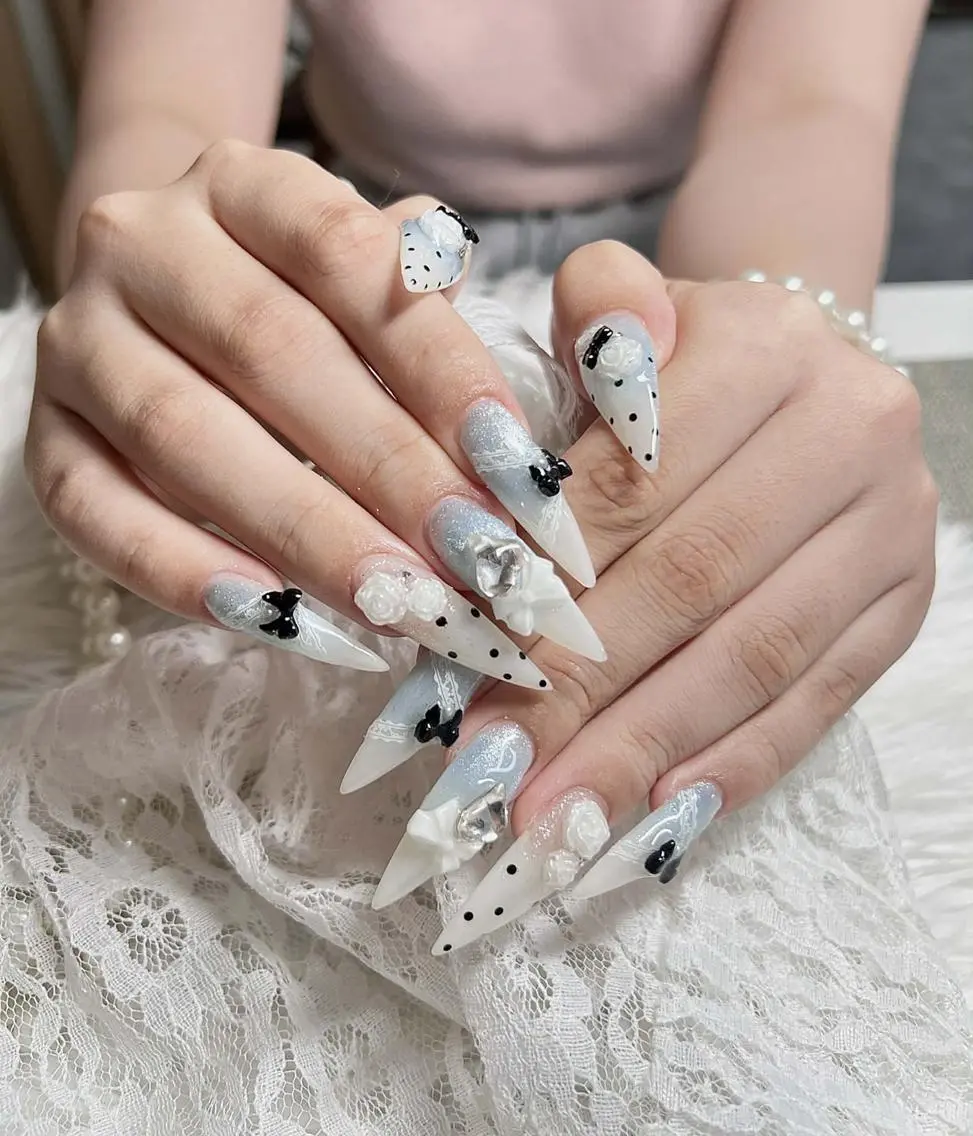 ネイル フレンチネイル ジェルネイル ハロウィン 韓国ネイル マグネットネイル ハンドネイル Hbaby nailのネイルデザイン