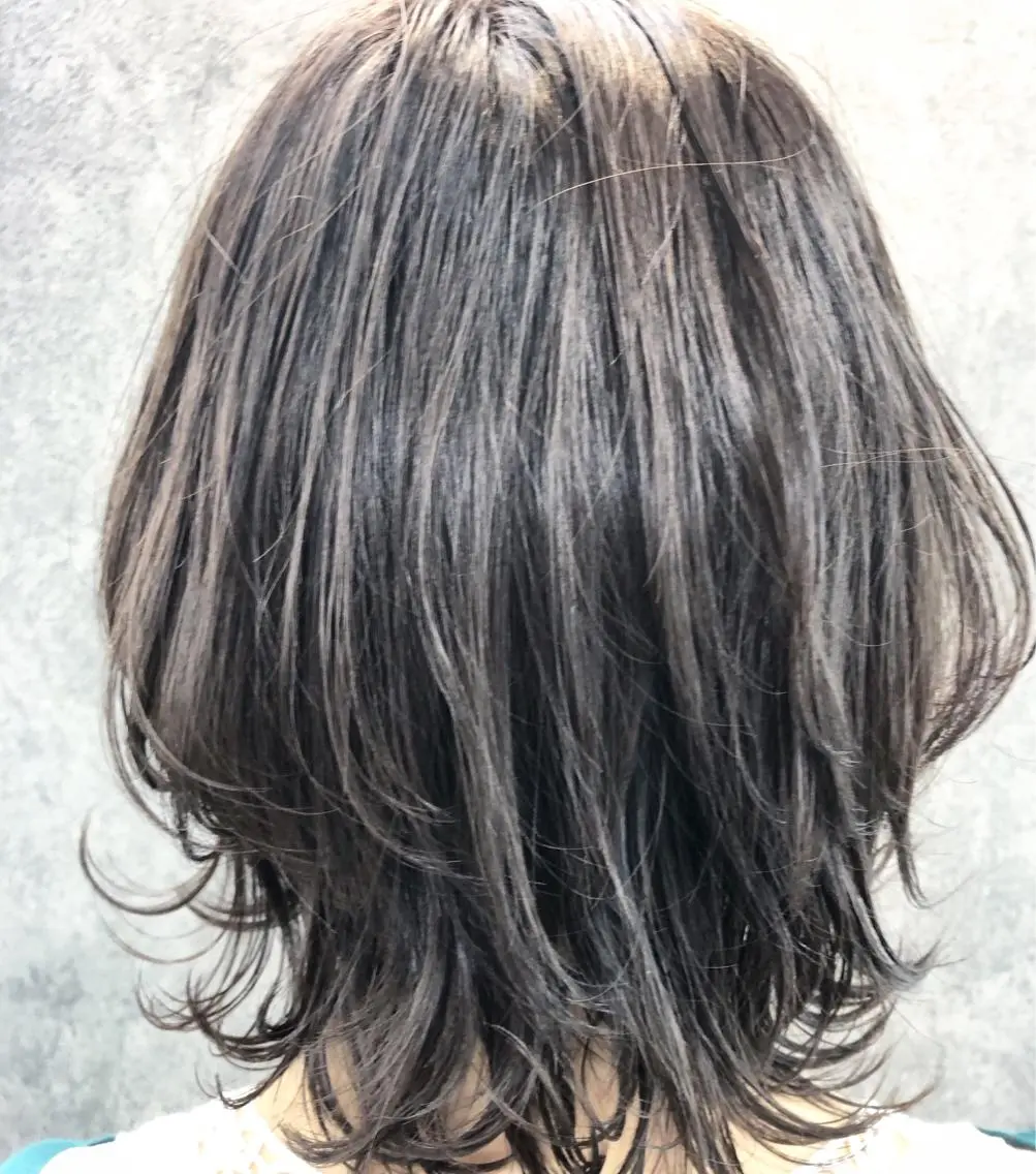 ミディアム アッシュ ハイライト Noyヨシモト ヒロトのヘアスタイル