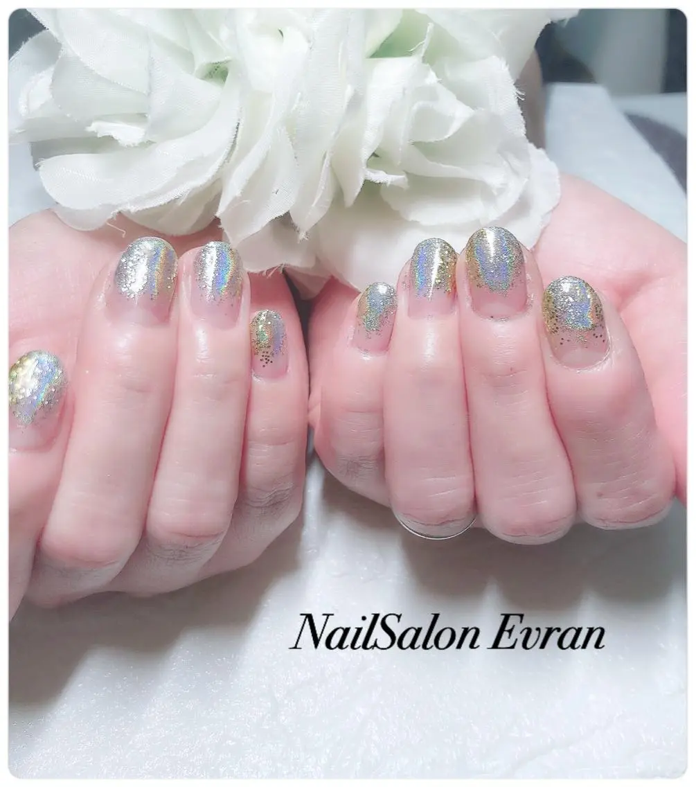 ネイル アートネイル フレンチネイル マグネットネイル 持ち込み ニュアンスネイル ハンドネイル Nail salon Evranのネイルデザイン