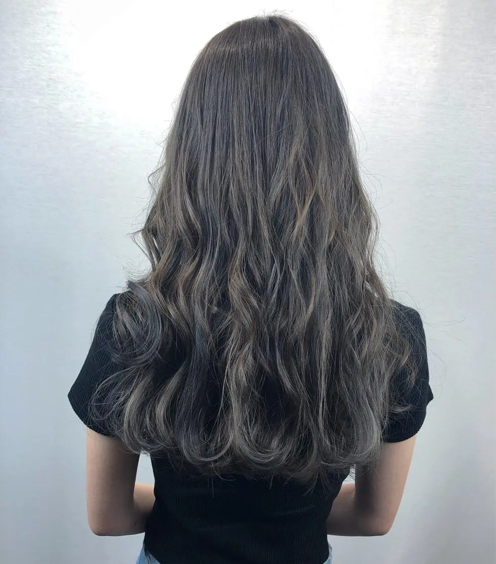 ロング カラー アッシュ ブリーチ ヘアカラー 🤍2nd🤍田所 美希のヘアスタイル