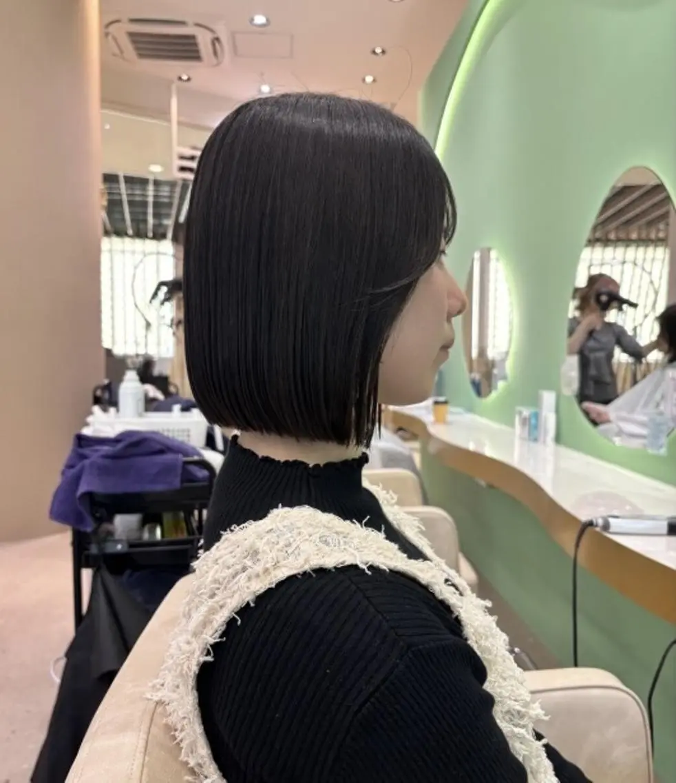 ミディアム ボブ 西宮北口/みなみのヘアスタイル