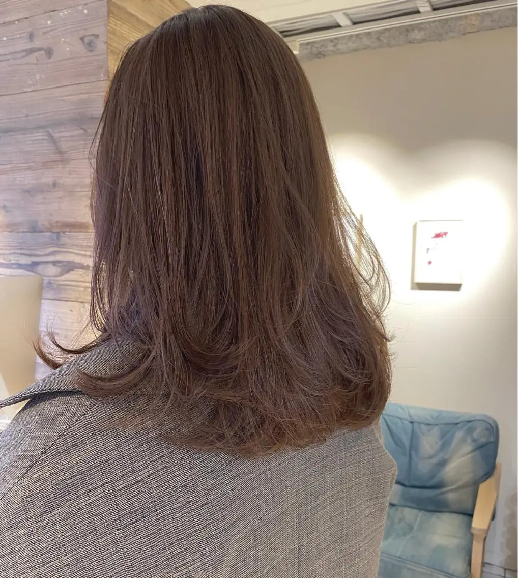 ミディアム カラー io濱川 遥のヘアスタイル