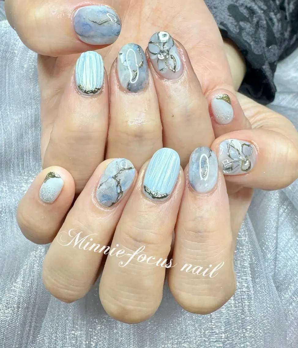 ネイル キラキラネイル 韓国ネイル 持ち込み ニュアンスネイル ワンホンネイル 🧸Luvia nail✨のネイルデザイン