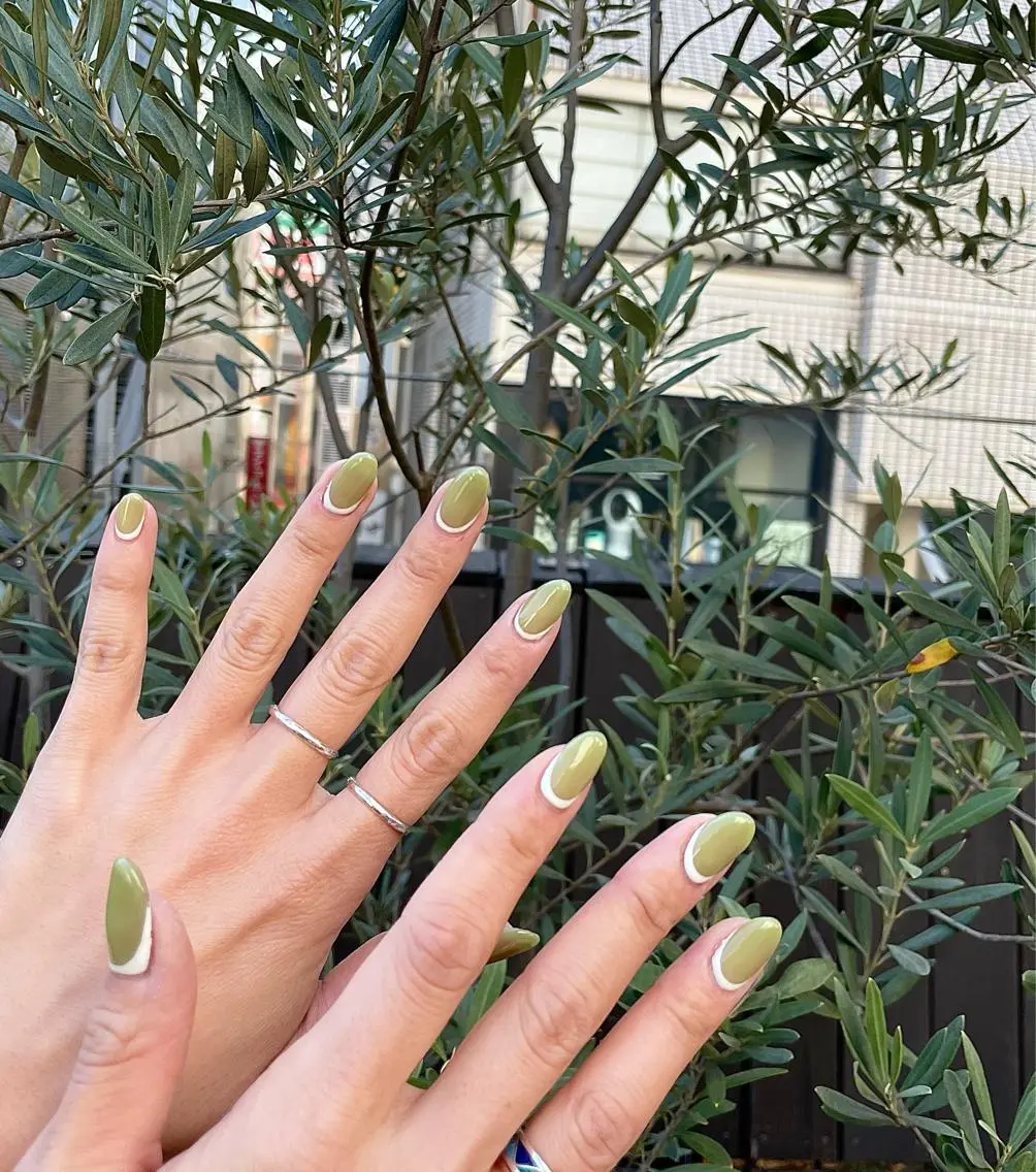 ミディアム カラー パーマ ヘアアレンジ メンズ キッズ ネイル マツエク・マツパ フレンチネイル ピスタチオネイル el. by Aoのネイルデザイン