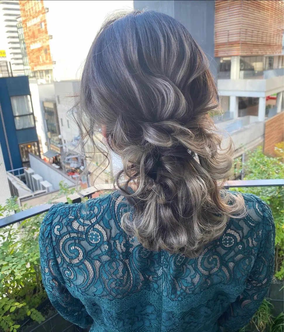 ミディアム カラー パーマ ヘアアレンジ メンズ キッズ ネイル マツエク・マツパ ヘアセット ハイライト、レイヤー カット/西梅田/中西のヘアスタイル