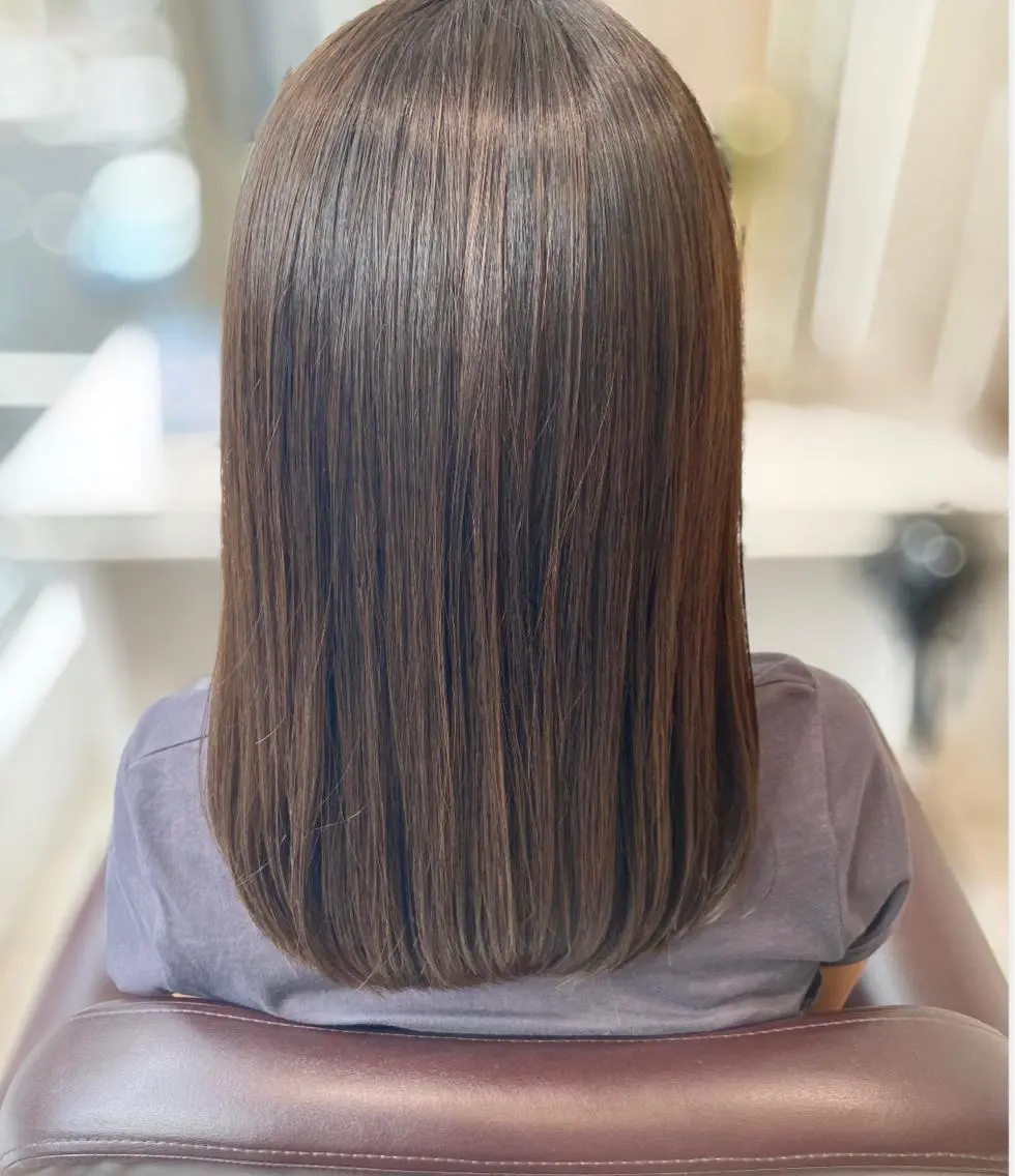 ロング 仁科 友恵のヘアスタイル