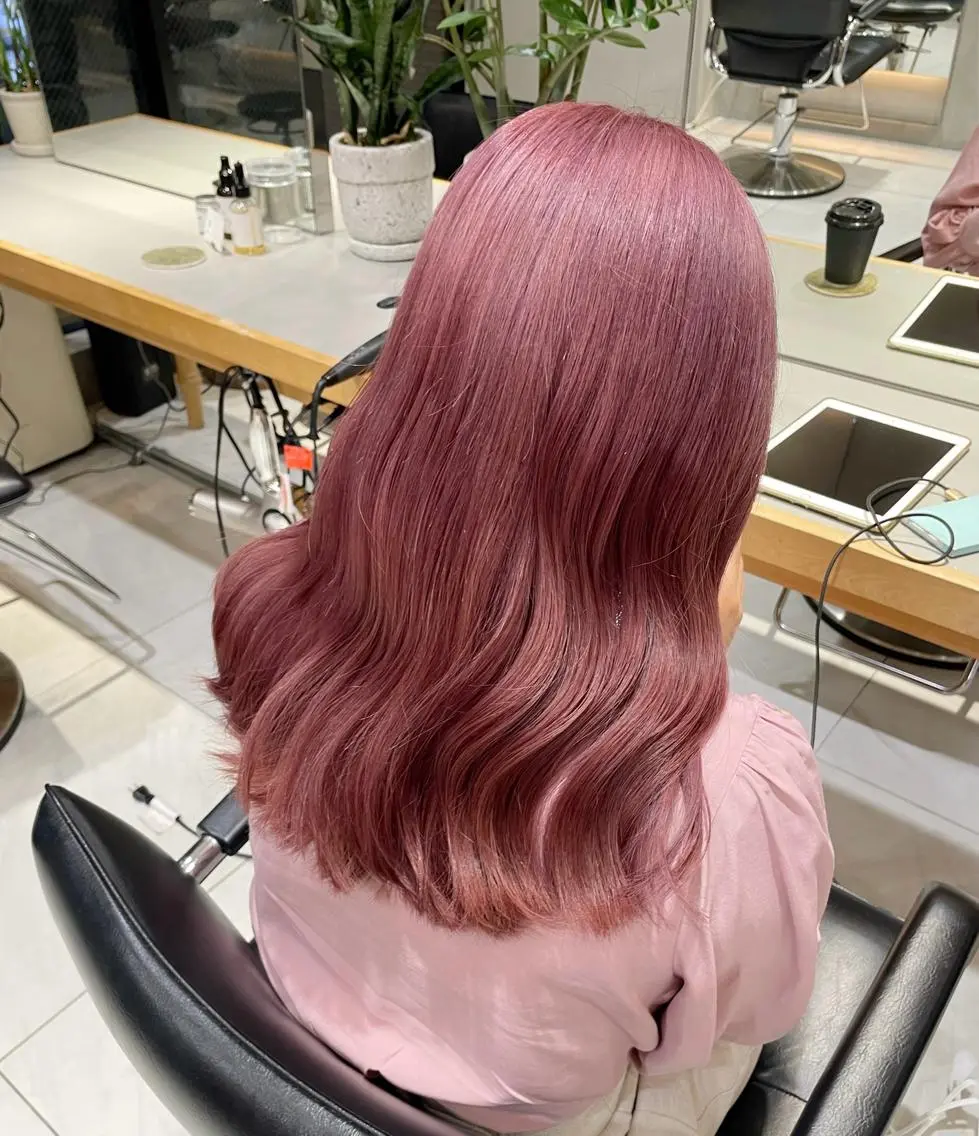 ミディアム カラー ヘアアレンジ ベージュカラー ブリーチ ケアブリーチ トリートメント 艶髪/レイヤーカット 🐣misakiのヘアスタイル