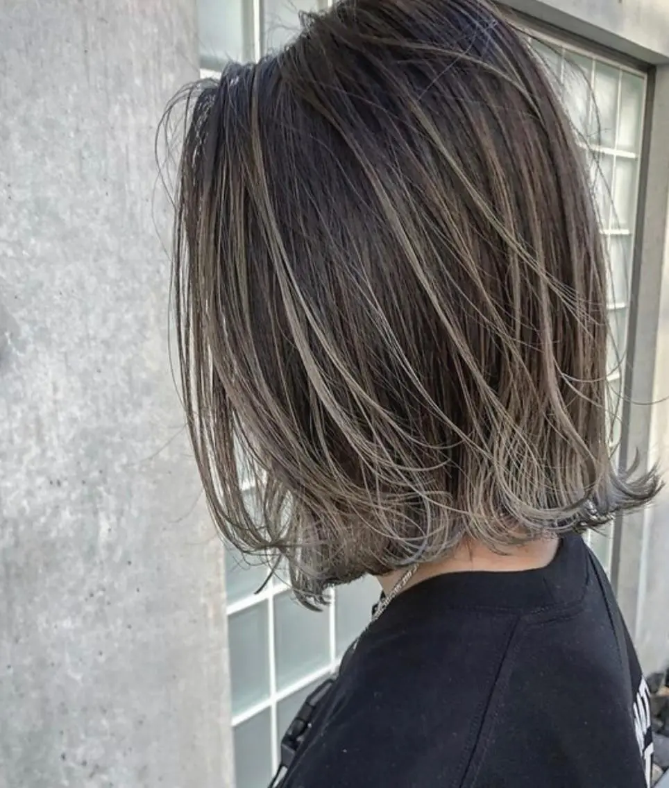 ミディアム カラー ハイライトカラー ハイライト ヘアカラー 横山 ひかりのヘアスタイル