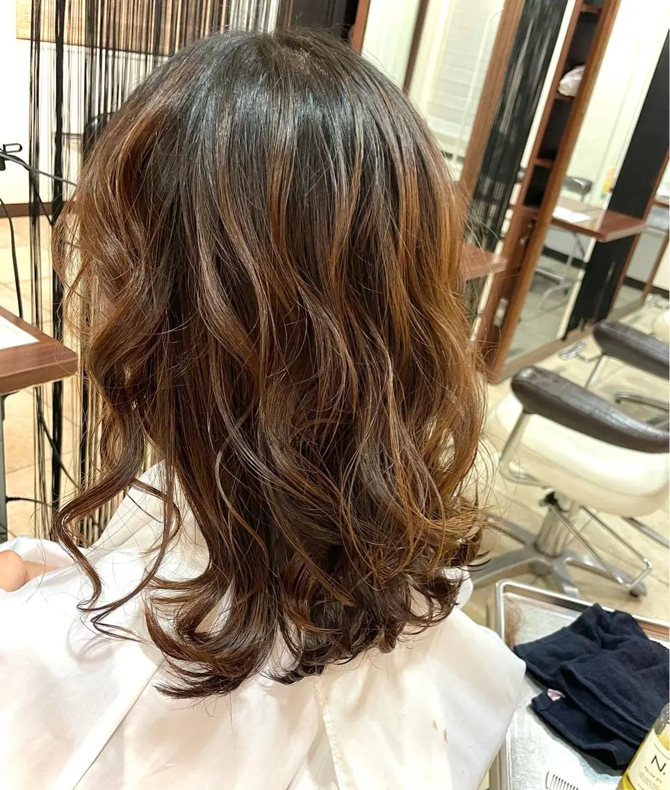 セミロング ヘアアレンジ カット 吉田 桃夏のヘアスタイル