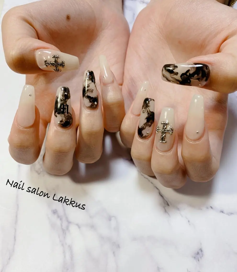 ネイル アートネイル 長さ出し ロングネイル 持ち込み Lakkus T－CHIのネイルデザイン