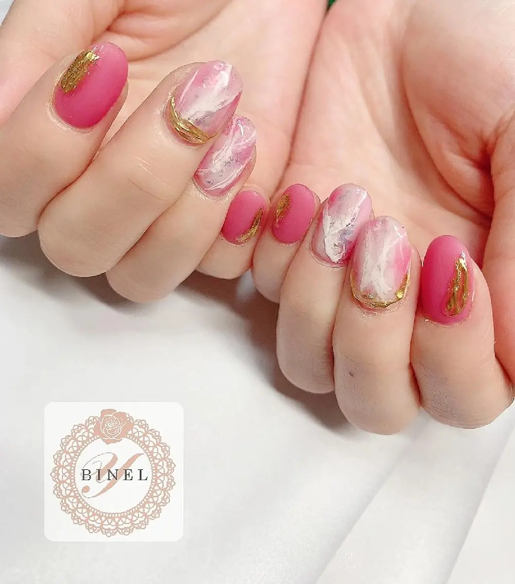 ネイル 大理石ネイル(マーブル) マットネイル ミラーネイル ニュアンスネイル ピンク ハンドネイル Nail Salon Y.BINELのネイルデザイン