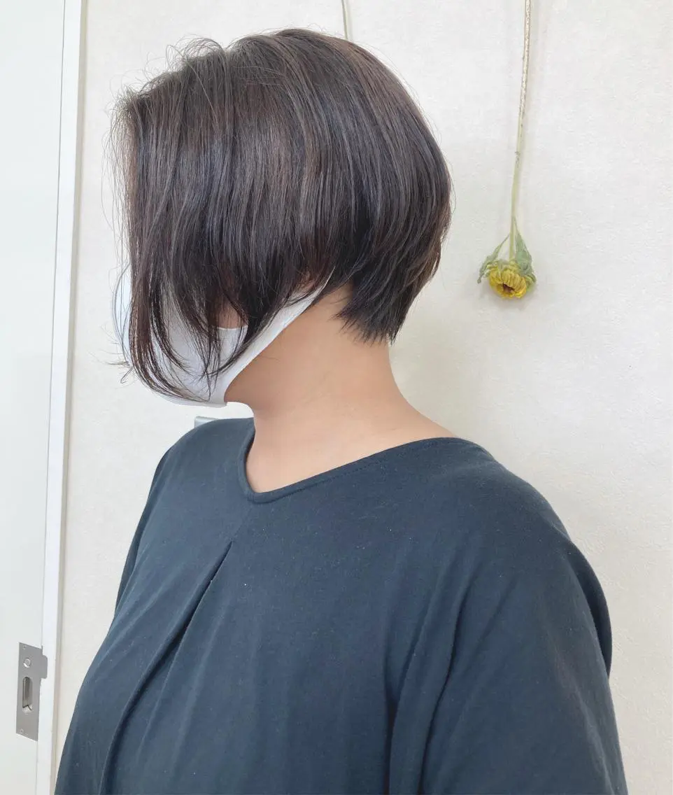 ショート カラー 切りっぱなしボブ ショートボブ ハンサムショート アッシュ アッシュグレー カット ヘアカラー トリートメント 初めてのショート お任せください✂️のヘアスタイル