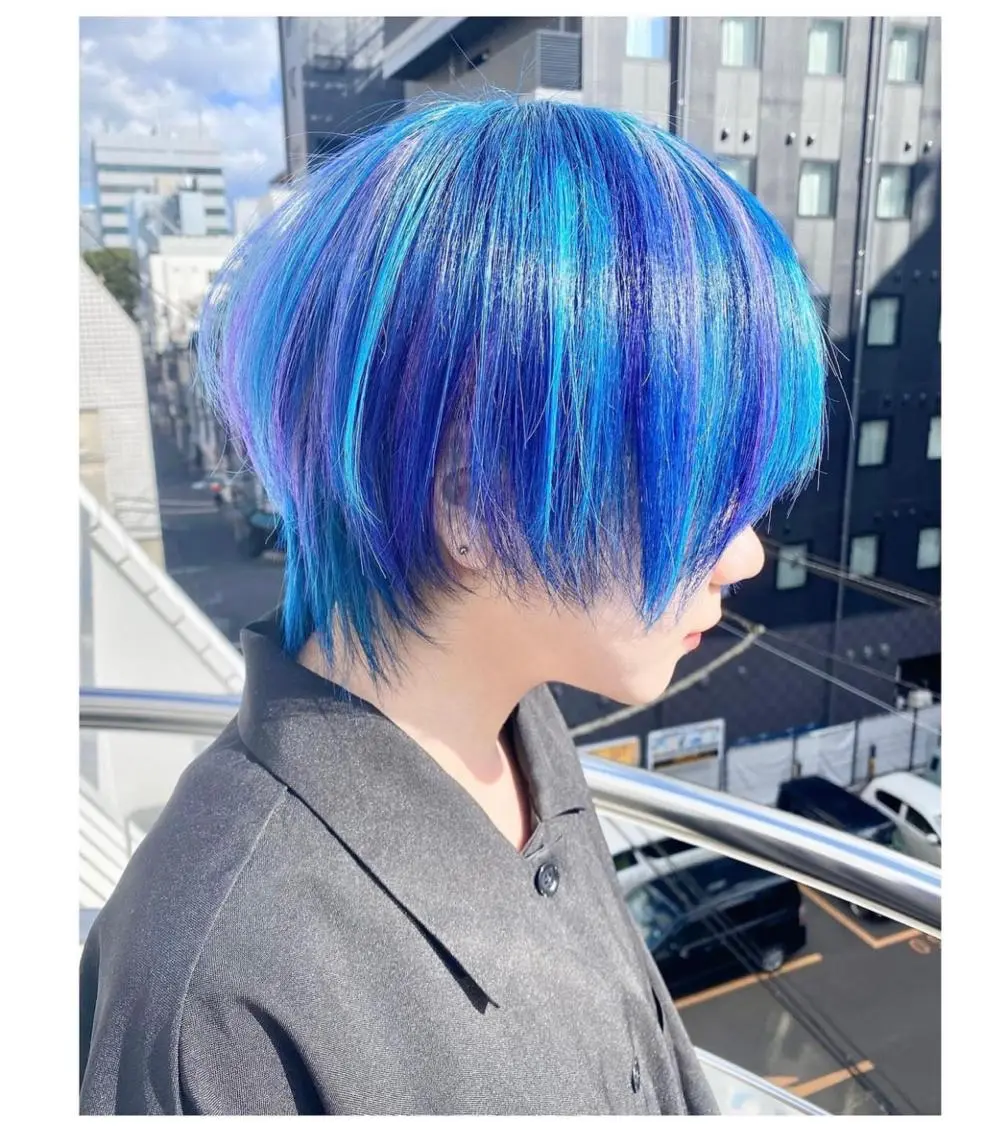 ショート カラー ブリーチ ブルーカラー ラベンダーカラー ネイビーカラー ユニコーンカラー ヘアカラー TSUNO🦖 派手髪/オタク美容師のヘアスタイル