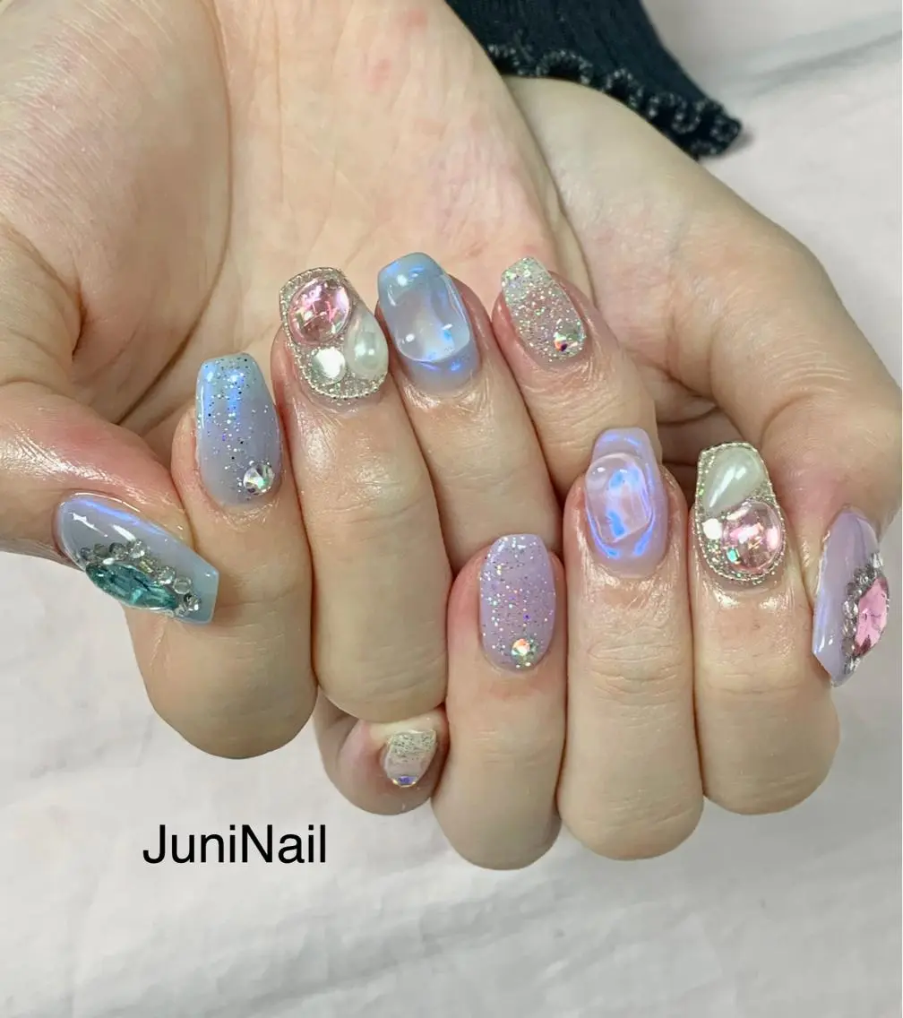ネイル オーロラネイル クリアネイル 成人式 フラッシュネイル フレンチネイル ハンドネイル JuniNail 주니네일🇰🇷suのネイルデザイン