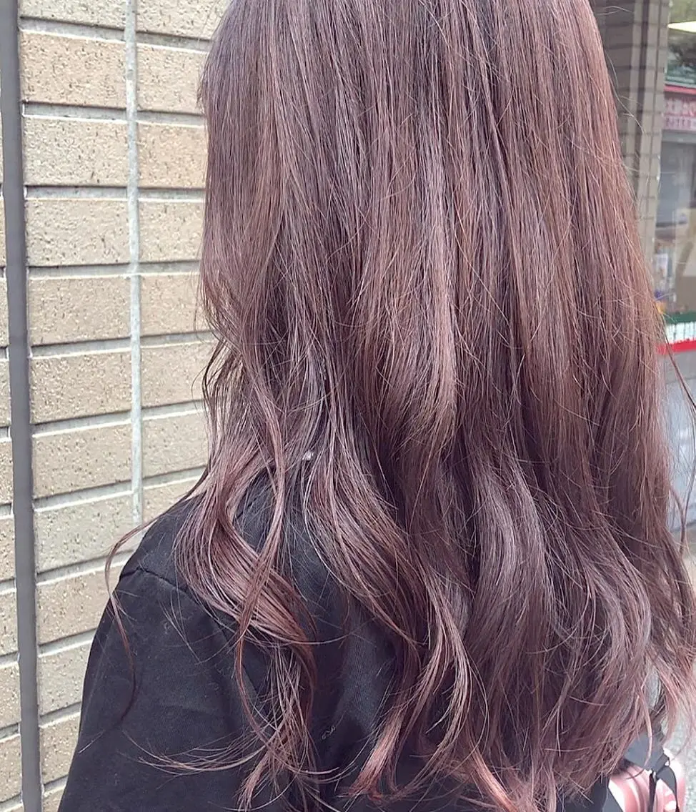 ロング カラー ベージュカラー ブリーチ ブリーチなしカラー ピンクカラー ピンクベージュ レイヤーカット/ ハイライト　千咲季のヘアスタイル
