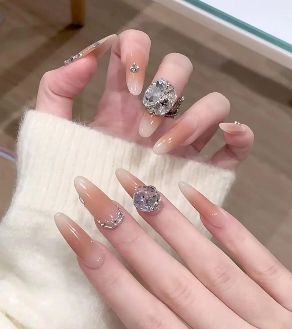 ネイル エリ🫧 nail池袋東口のネイルデザイン