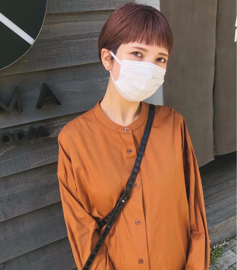 ショート カラー グレージュ ピンクカラー ショートヘア 山本 芳喜のヘアスタイル
