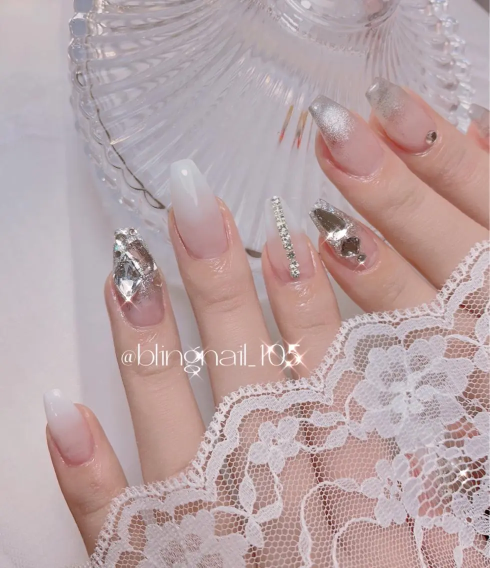 ネイル 24時まで❤︎韓国、 ワンホンネイルのネイルデザイン