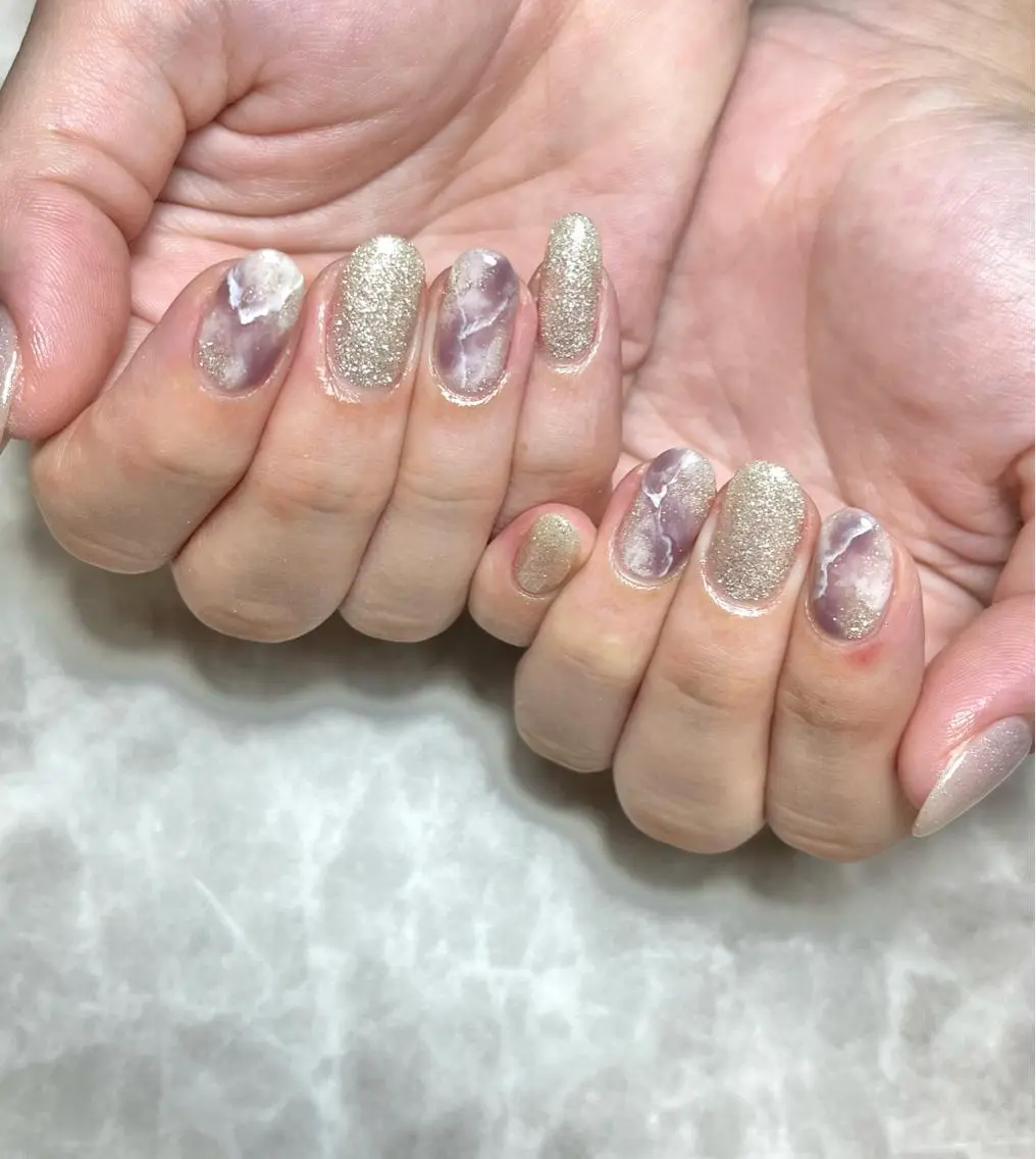 ネイル ジェルネイル キラキラネイル 韓国ネイル ニュアンスネイル オフィスネイル nails' it...のネイルデザイン